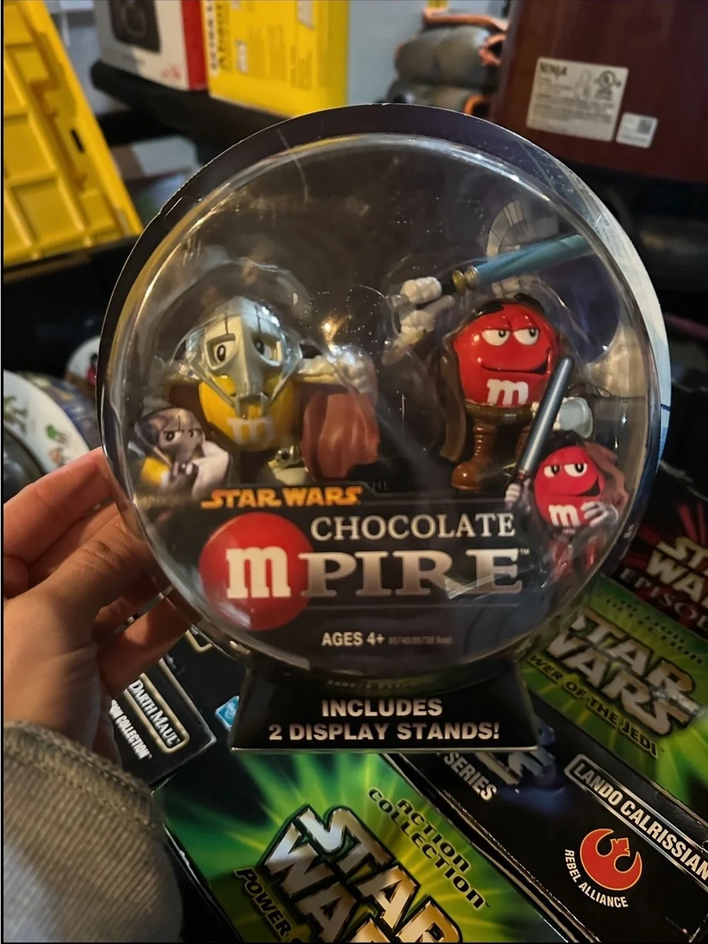M&M'S Star Wars Chocolate 'mpire Figure Set - Red and Yellow